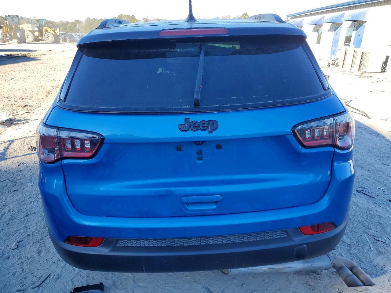 2019 Jeep Compass Latitude - Image 6