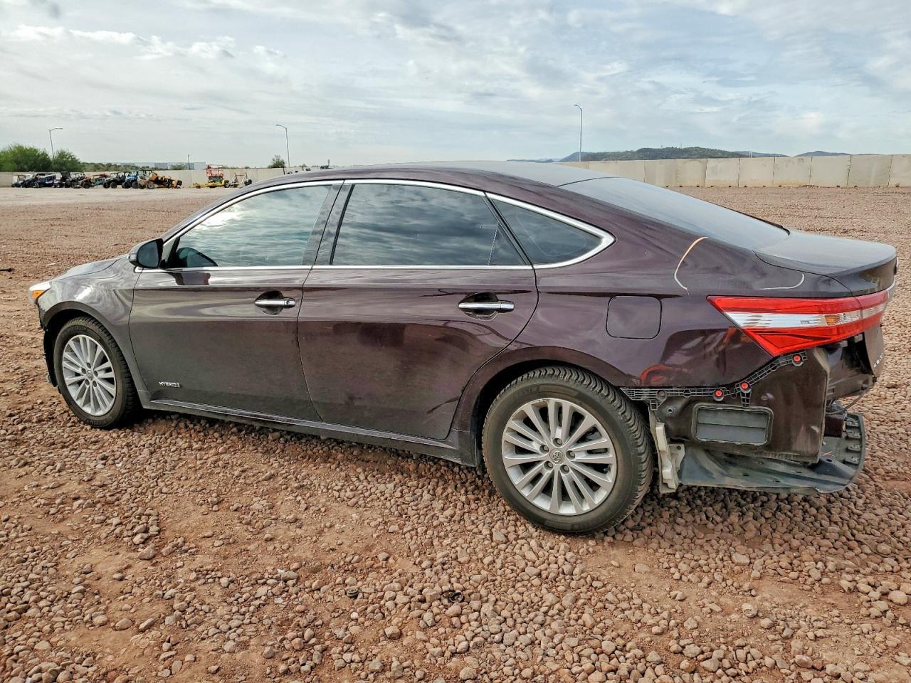 2014 Toyota Avalon Hybrid - Фото 2