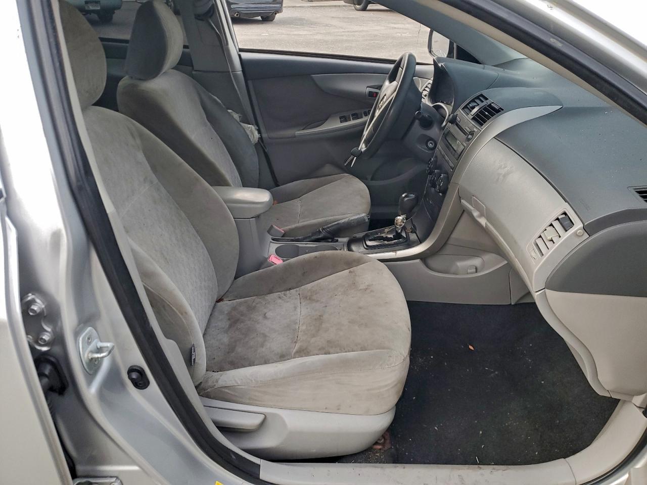 2009 Toyota Corolla Base - Фото 7