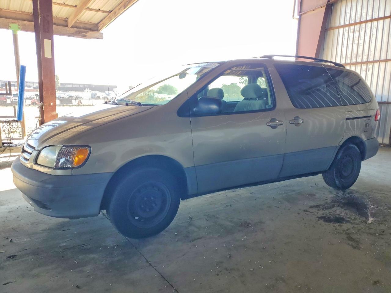 2003 Toyota Sienna Le