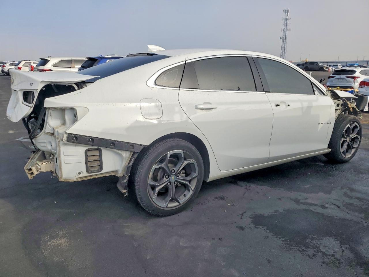 2021 Chevrolet Malibu Lt - Фото 3