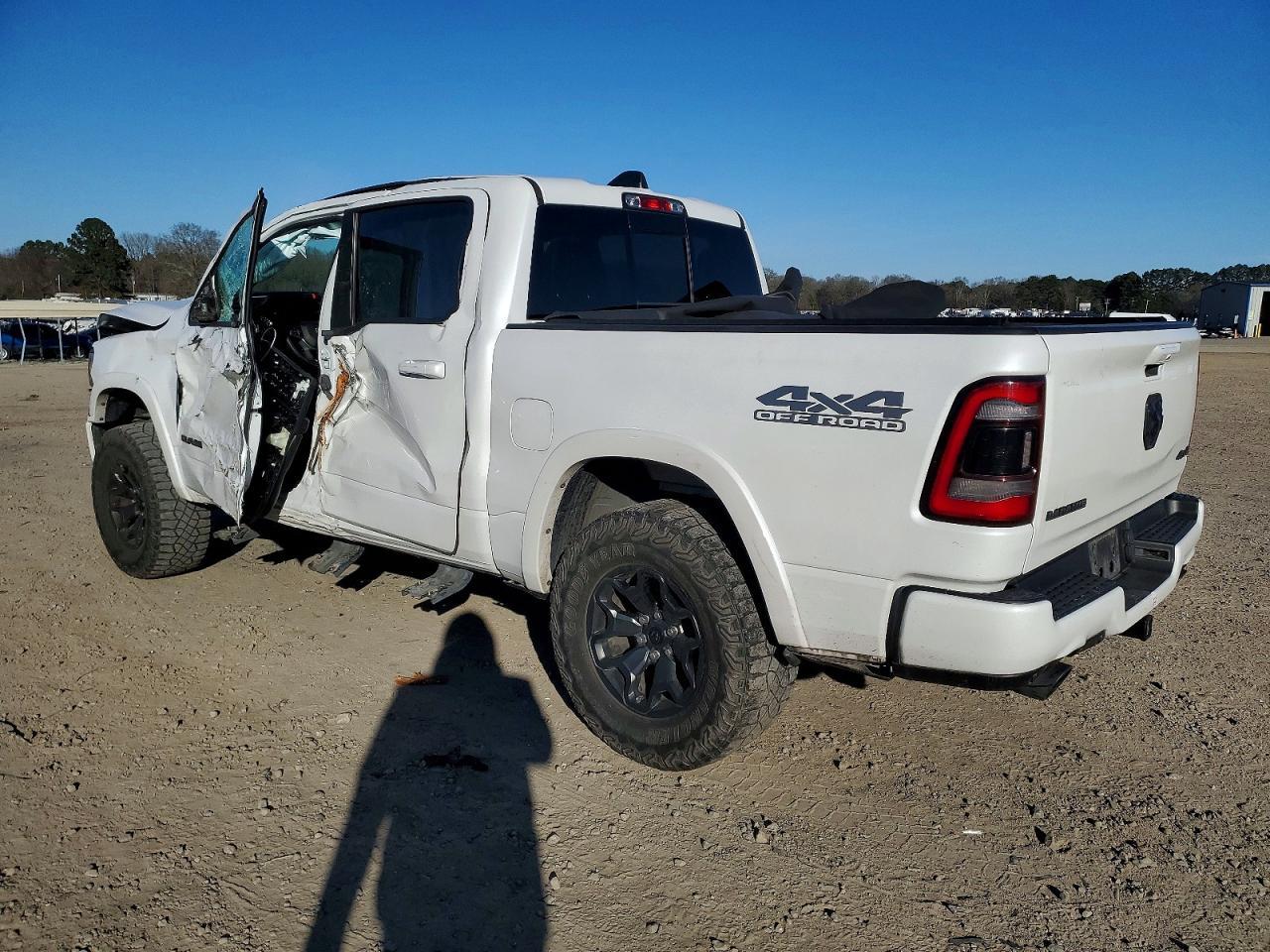 2021 Ram 1500 Laramie - Фото 2