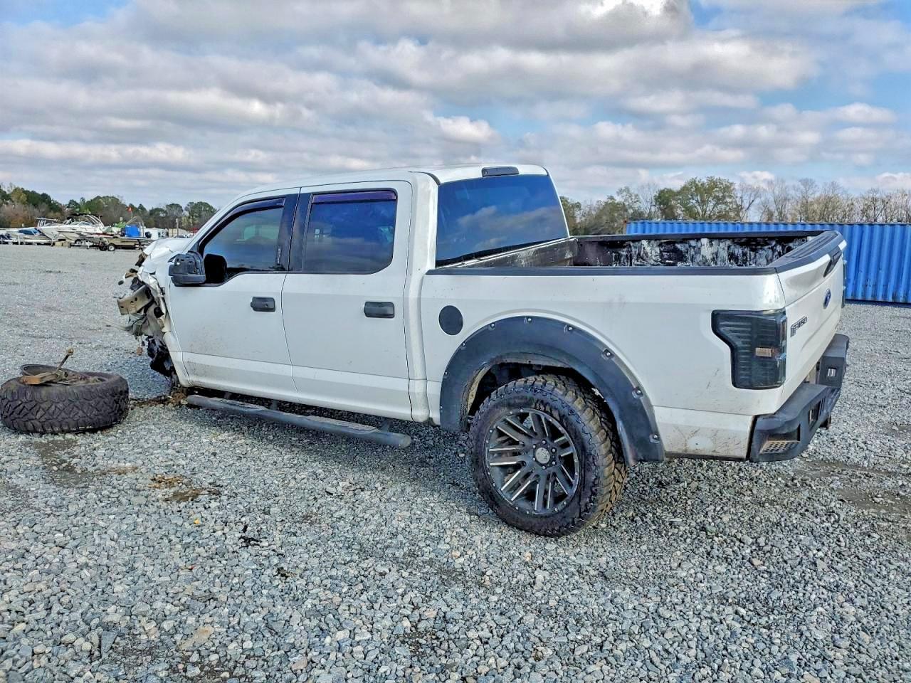 2016 Ford F150 Supercrew - Фото 2
