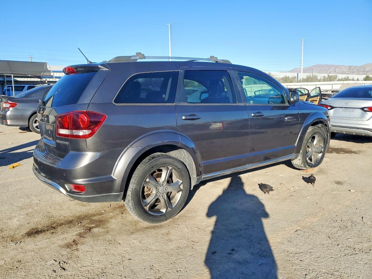 2016 Dodge Journey Crossroad - Image 3