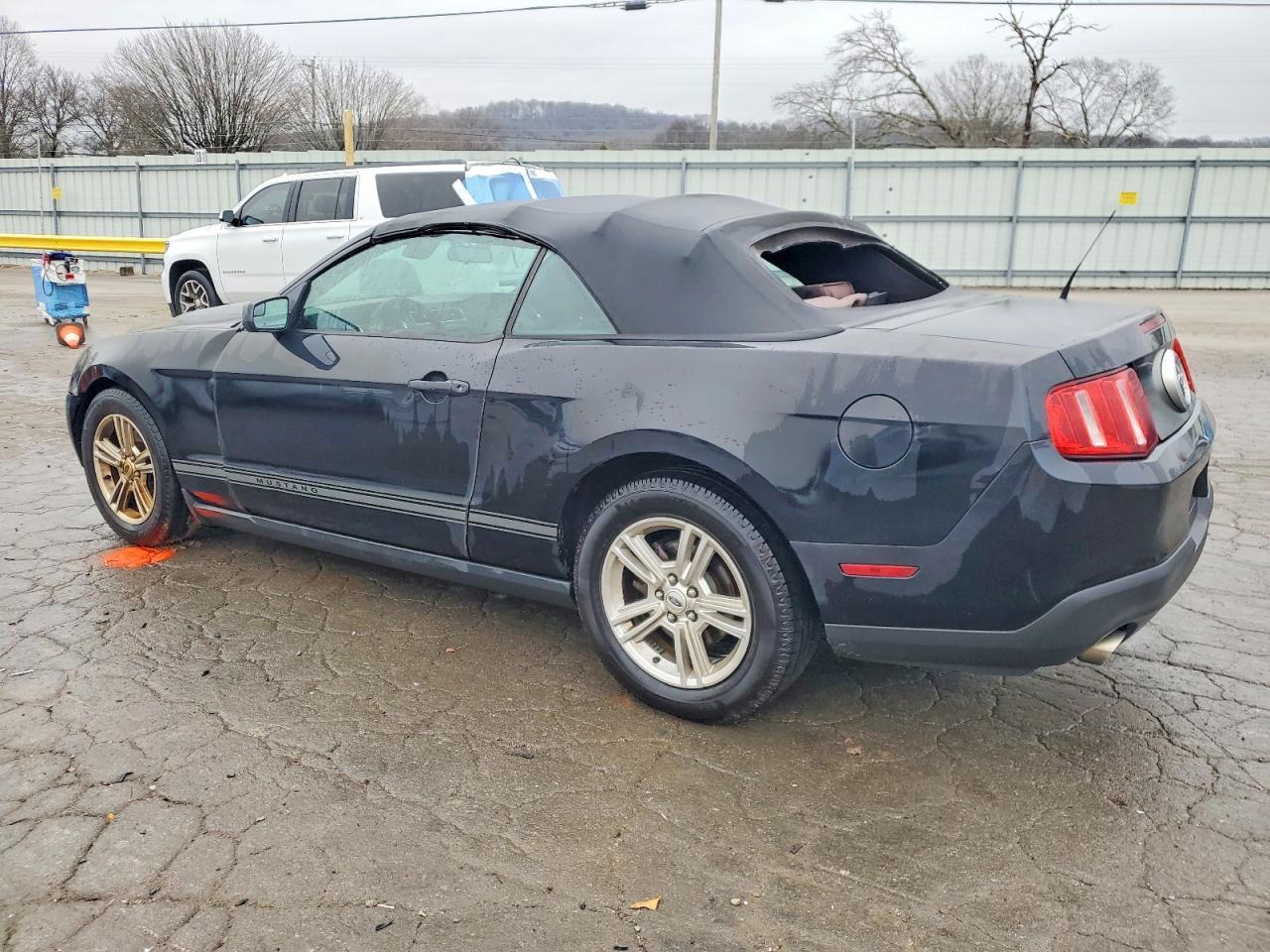 2012 Ford Mustang - Фото 2