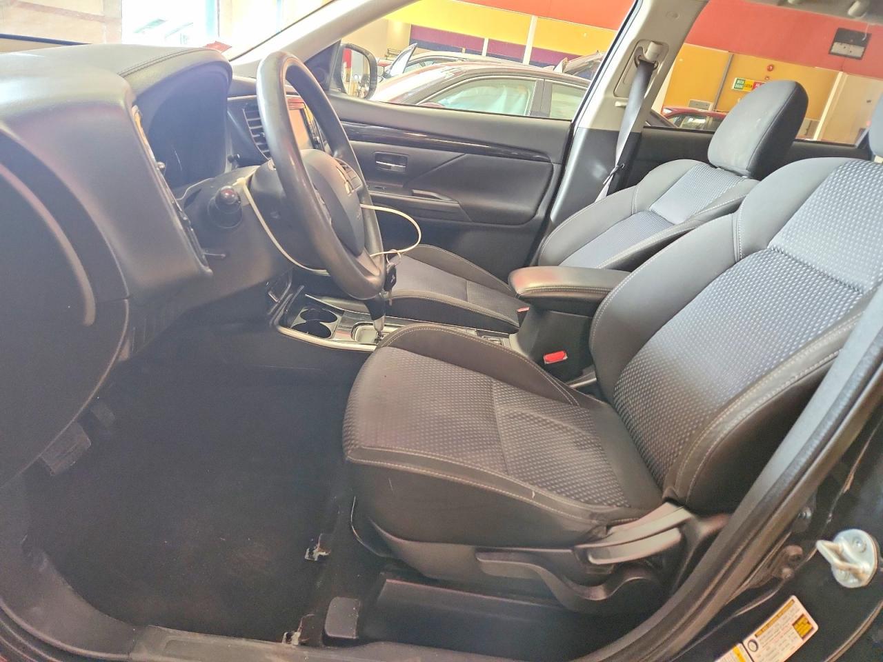 2019 Mitsubishi Outlander Se - Image 7