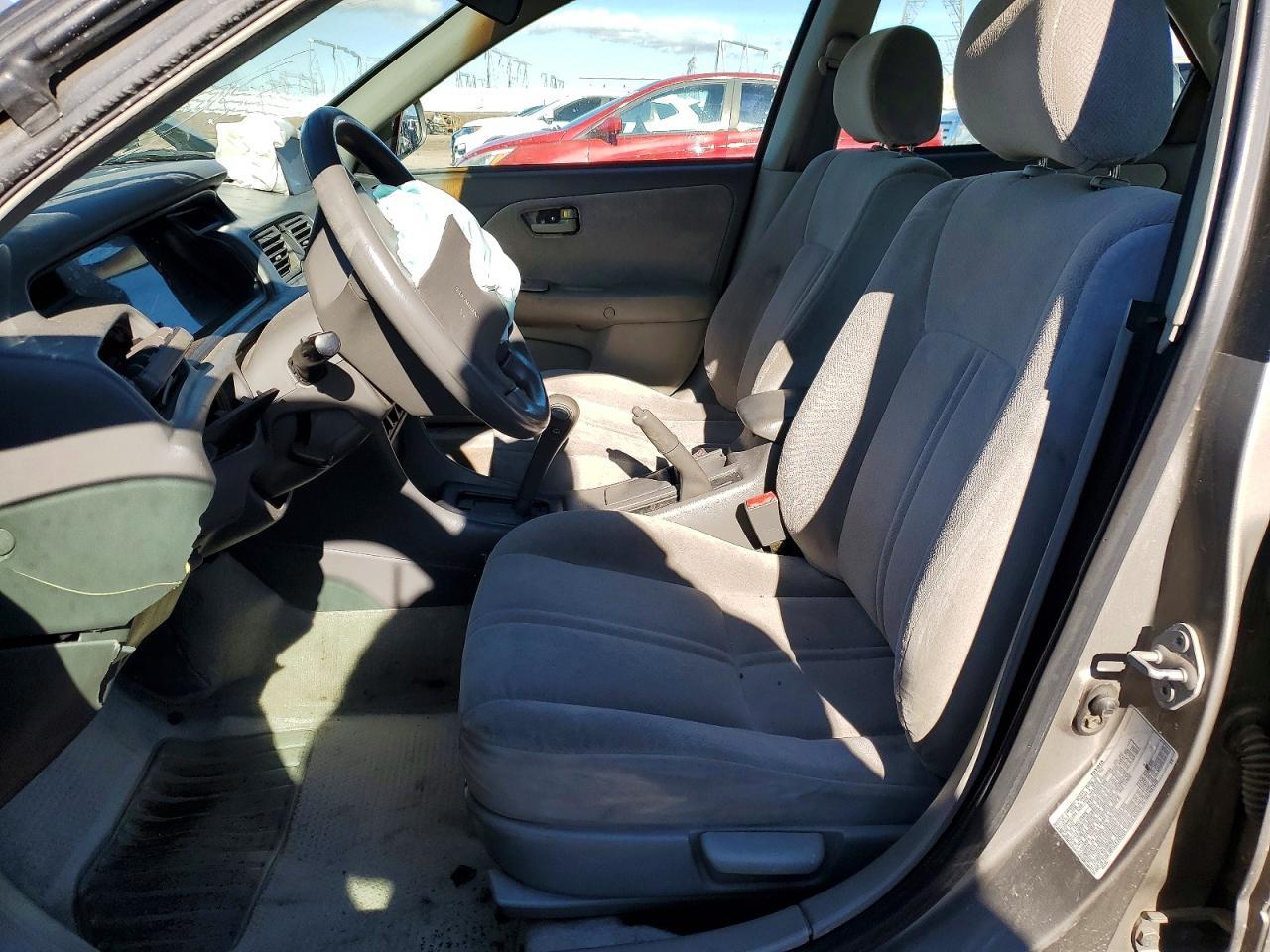 2000 Toyota Camry Ce - Фото 7