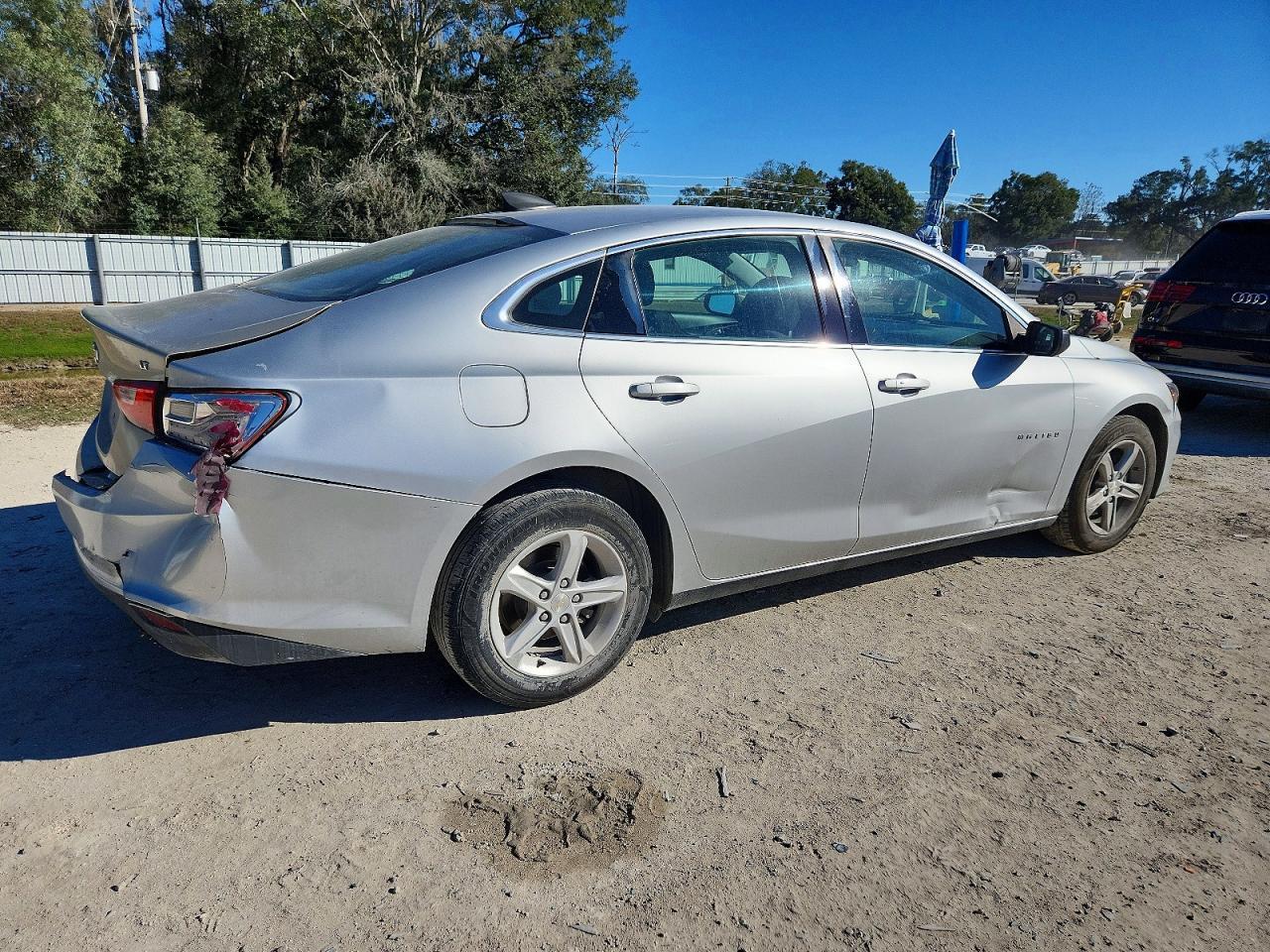2020 Chevrolet Malibu Ls - Фото 3