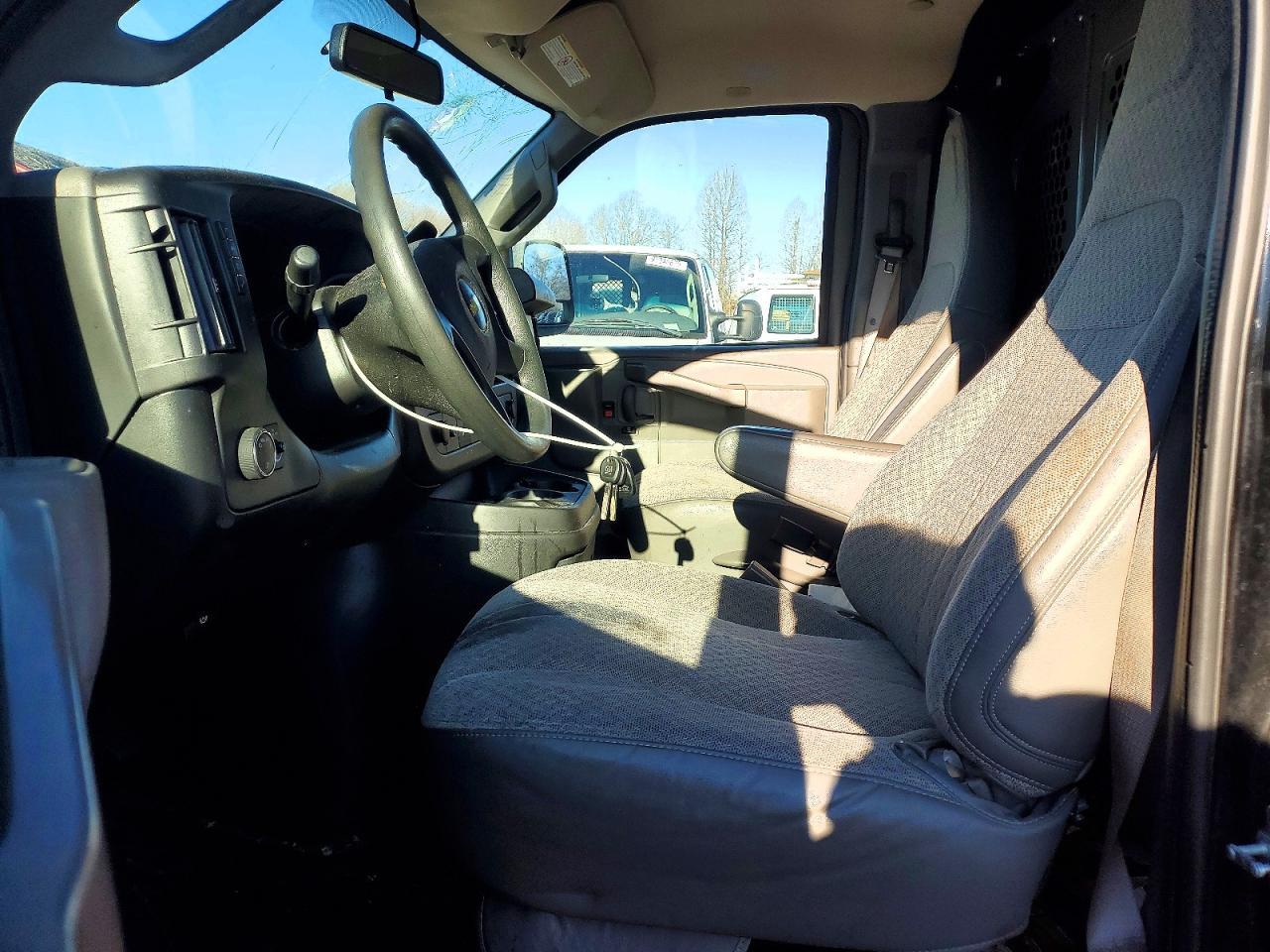 2019 Chevrolet Express 2500 Delivery Van - Фото 7
