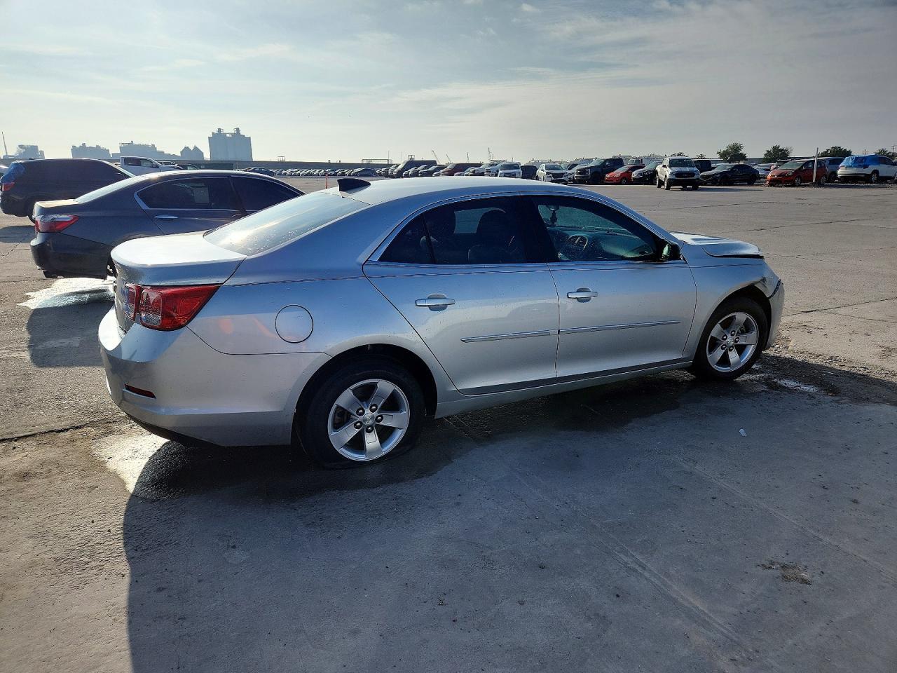 2015 Chevrolet Malibu Ls - Фото 3