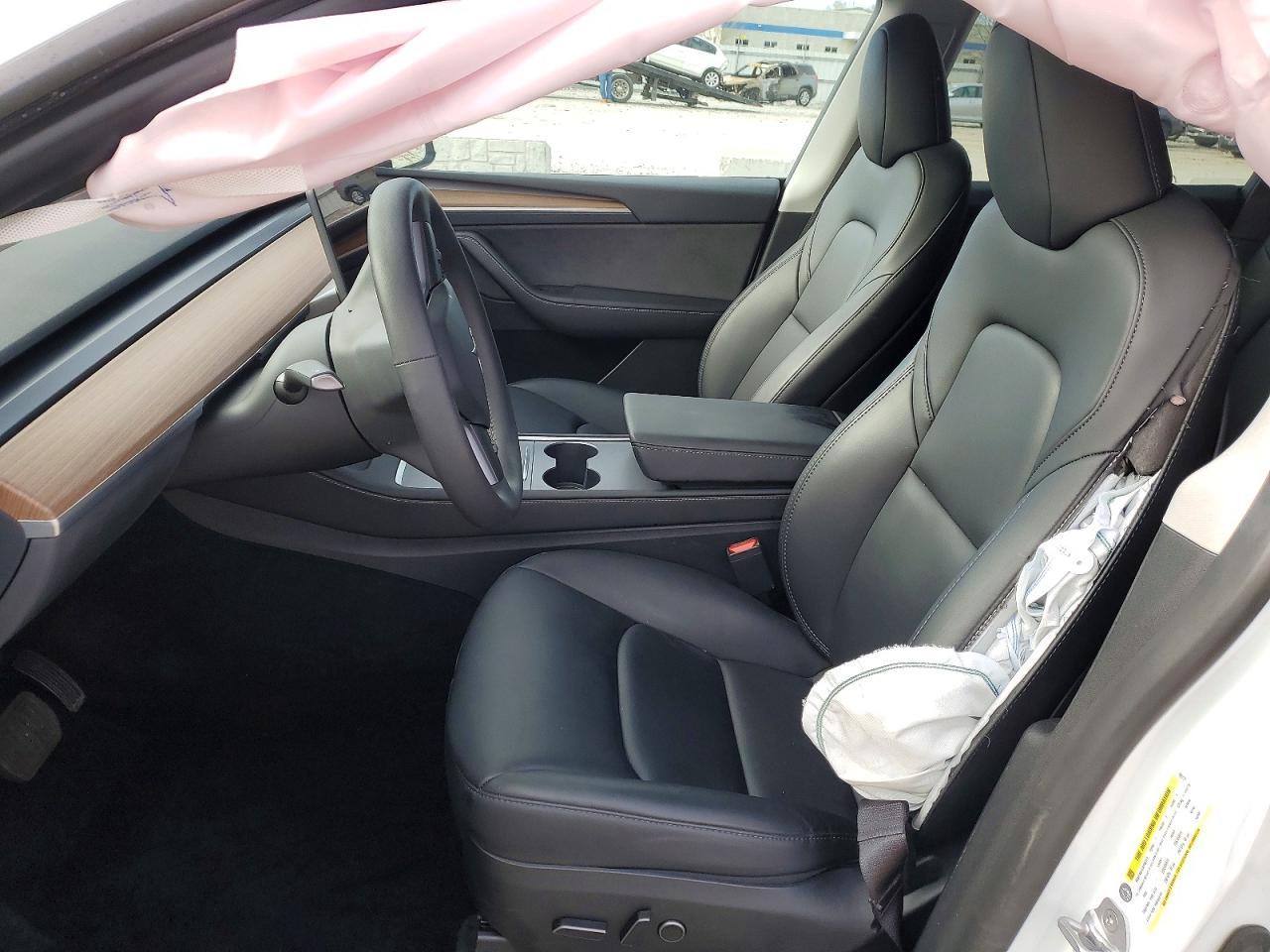 2023 Tesla Model Y - Фото 7