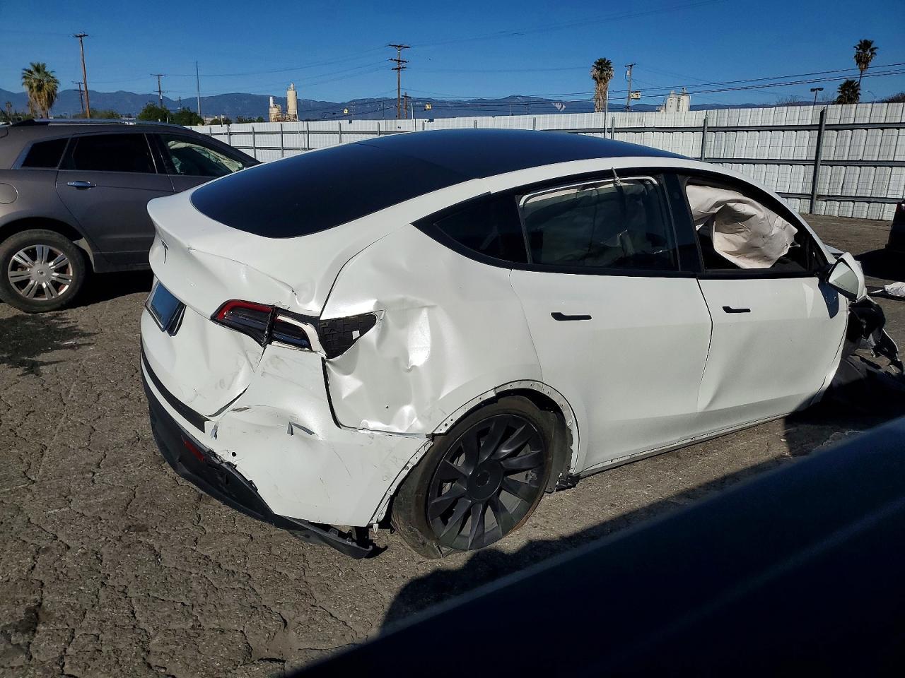 2021 Tesla Model Y - Фото 3