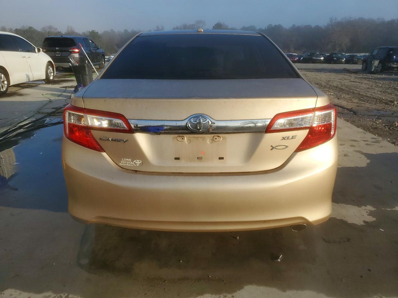 2012 Toyota Camry Base - Фото 6