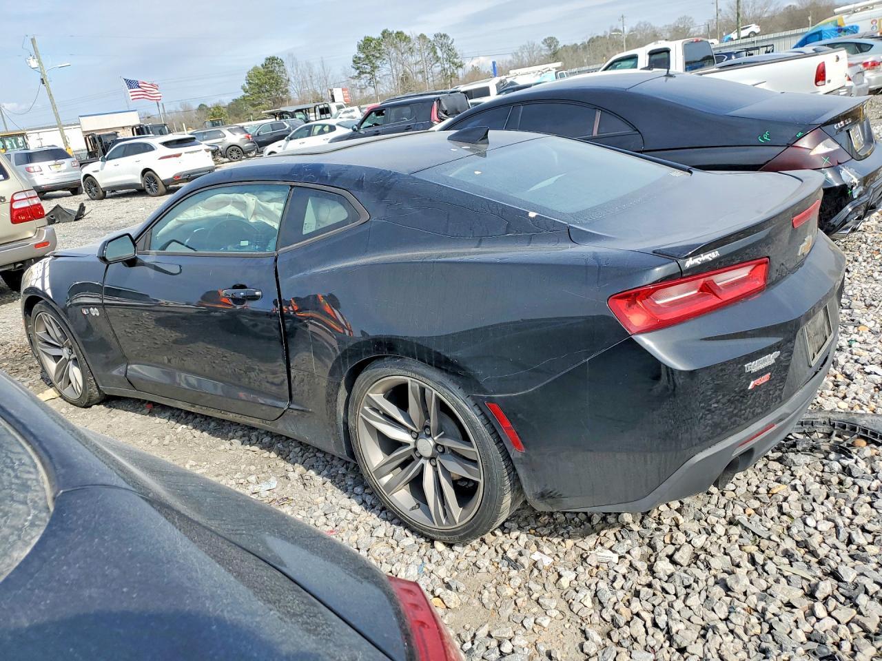 2018 Chevrolet Camaro Lt - Image 2