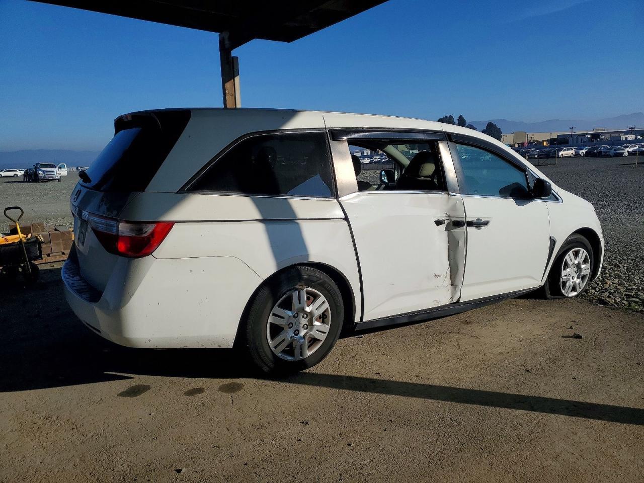 2013 Honda Odyssey Lx - Фото 3