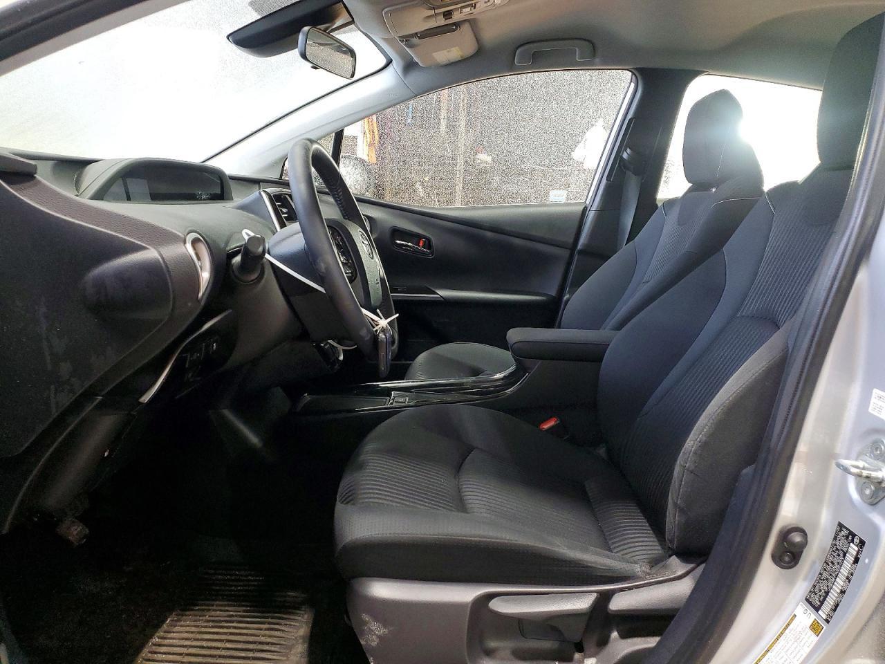 2022 Toyota Prius Prime Le - Фото 7