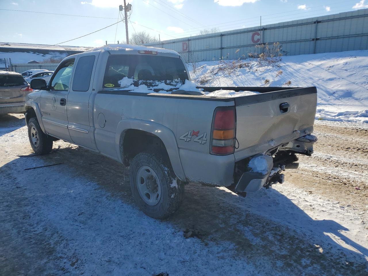 2006 GMC Sierra K2500 Heavy Duty - Image 2