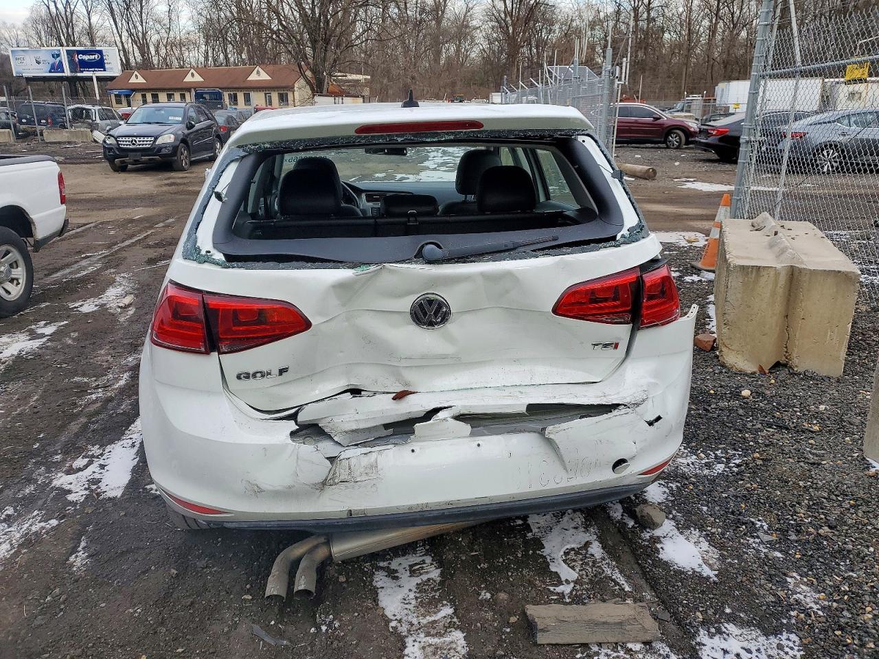 2017 Volkswagen Golf S - Image 6