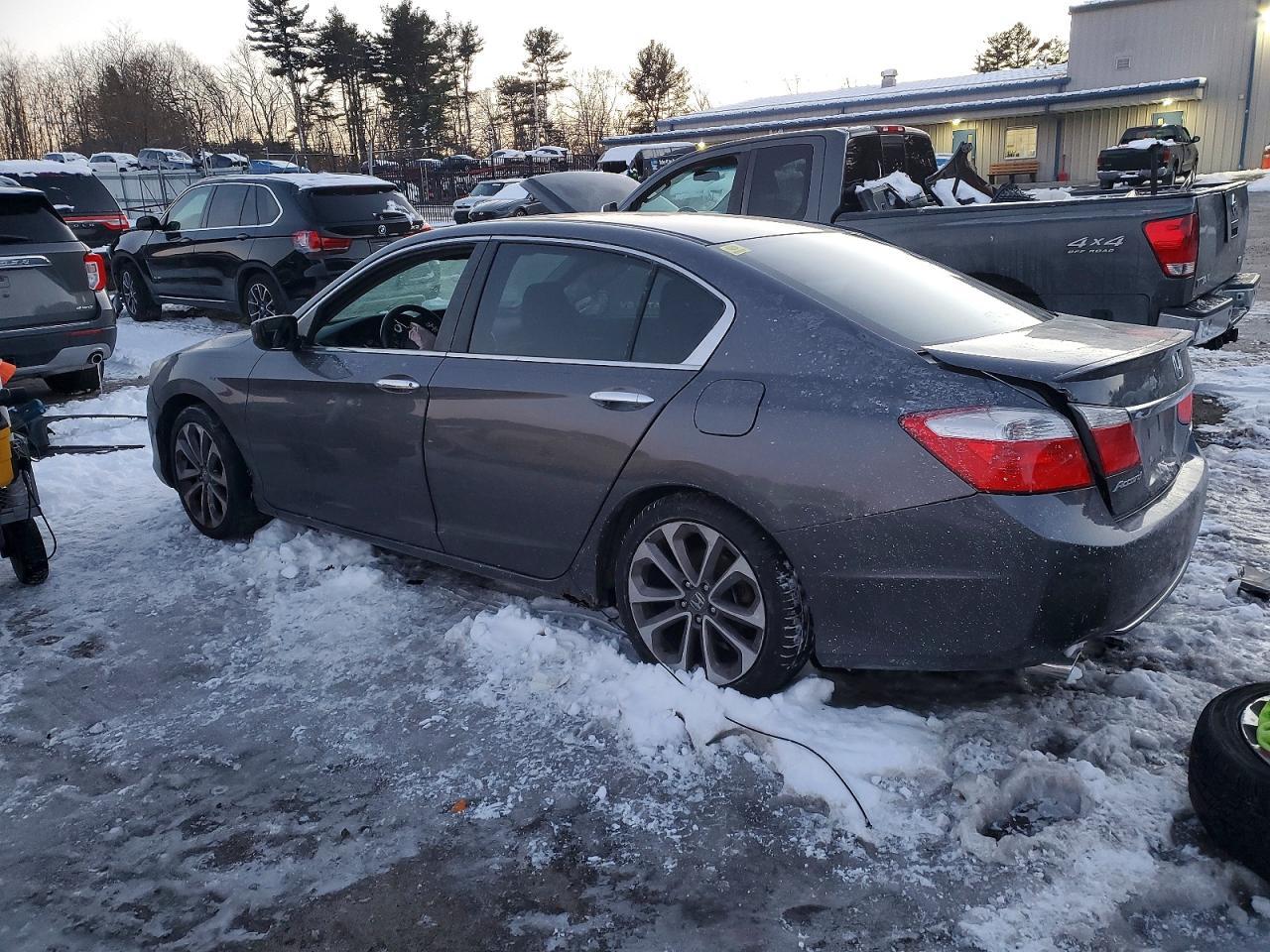 2013 Honda Accord Sport - Image 2