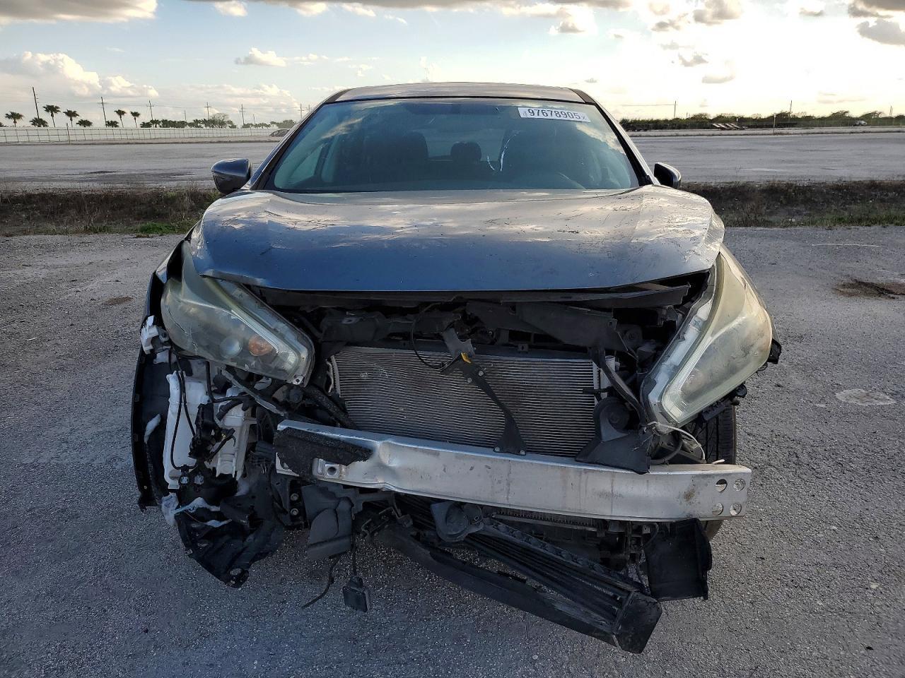 2018 Nissan Murano S - Image 5