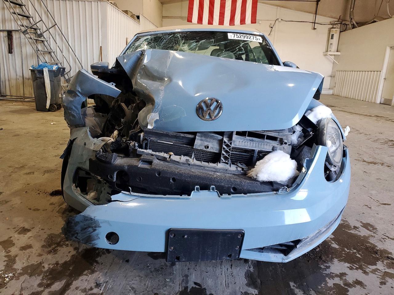 2013 Volkswagen Beetle - Фото 5