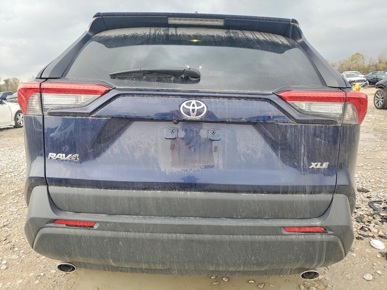 2024 Toyota Rav4 Xle - Image 6