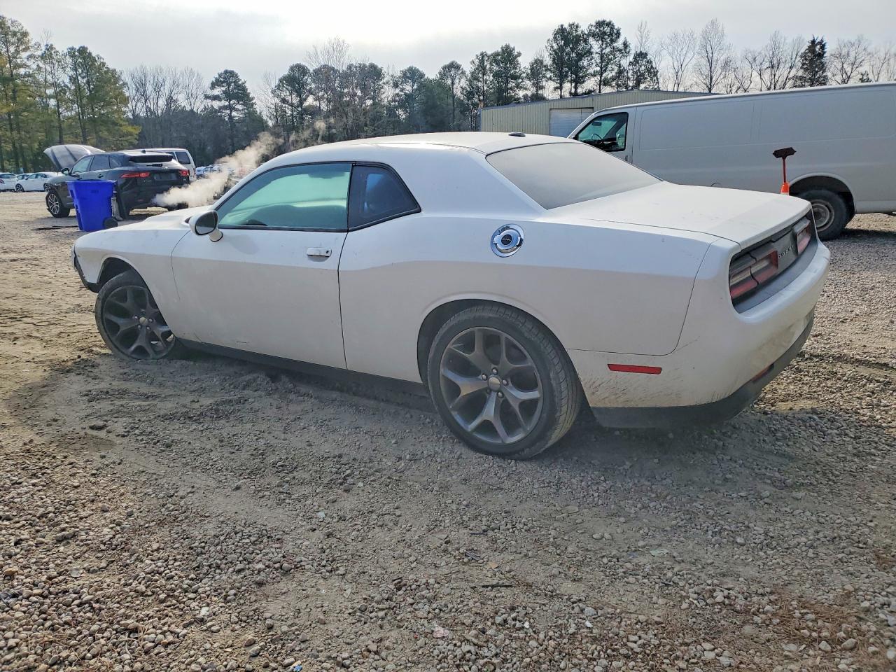 2016 Dodge Challenger Sxt - Image 2