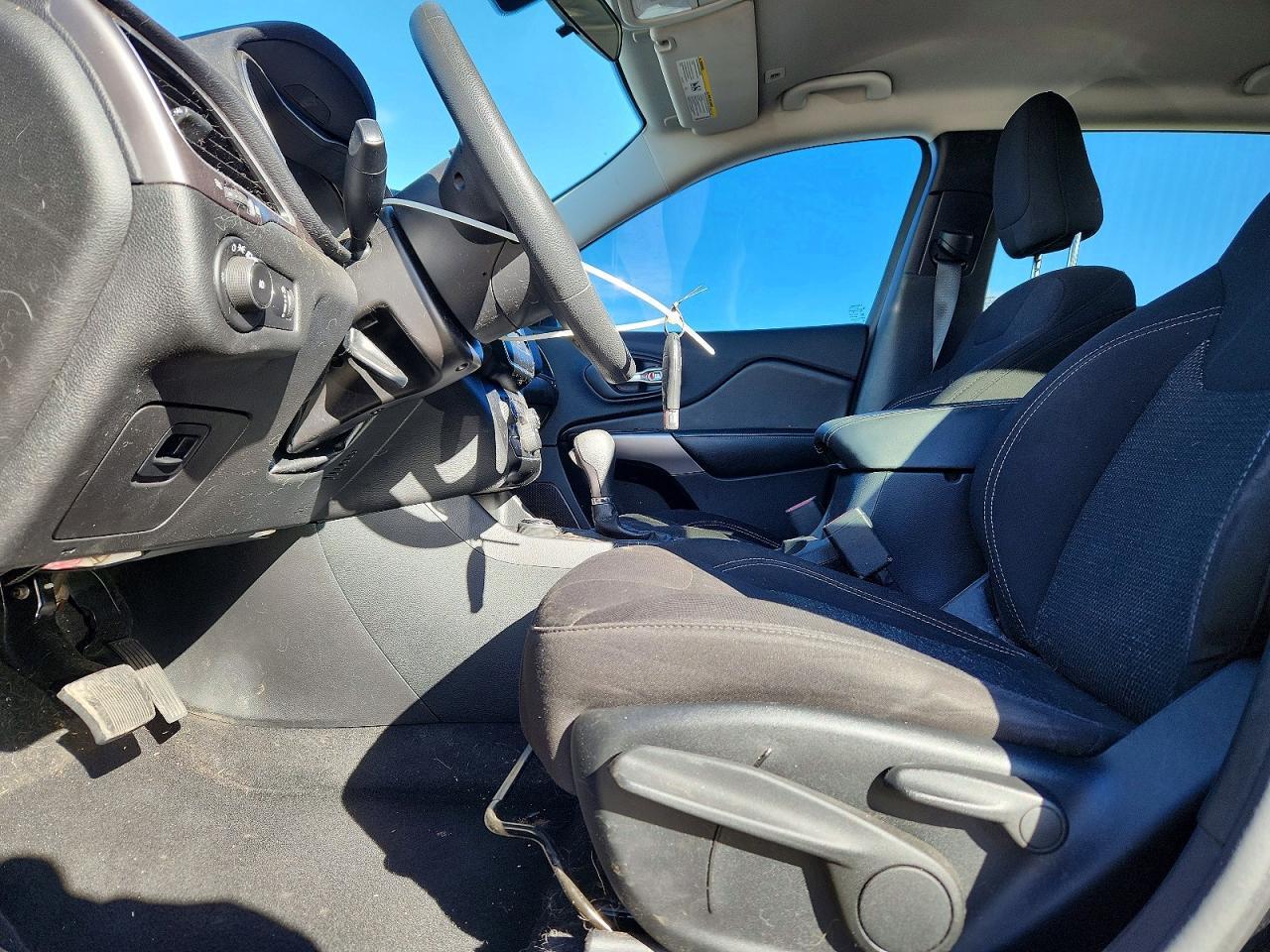 2019 Jeep Cherokee Latitude - Image 7