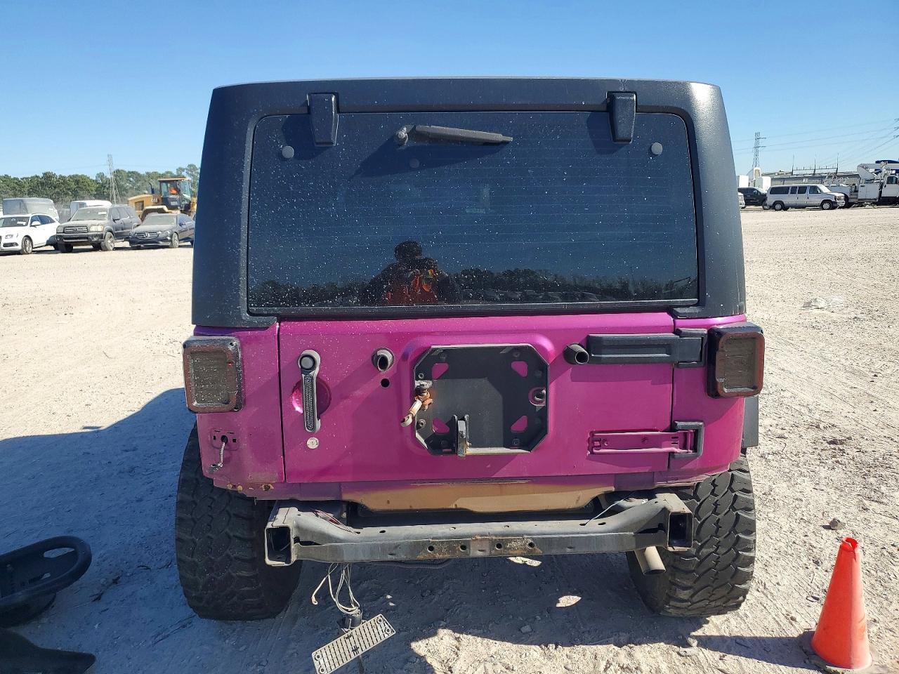 2015 Jeep Wrangler Unlimited Sahara - Фото 6
