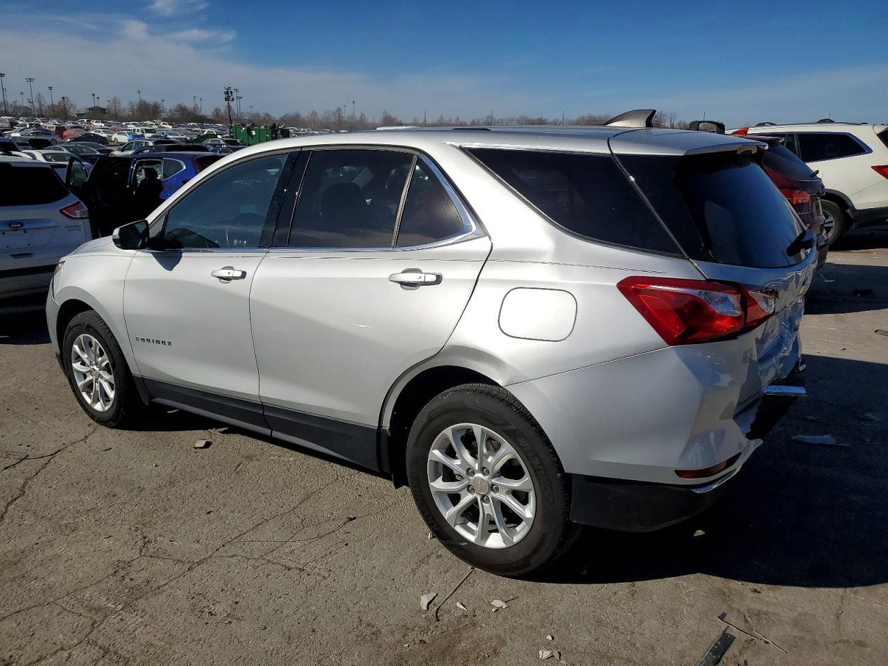 2019 Chevrolet Equinox Lt - Image 2