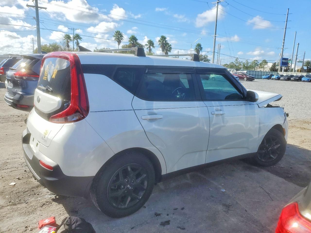2020 Kia Soul Lx - Фото 3