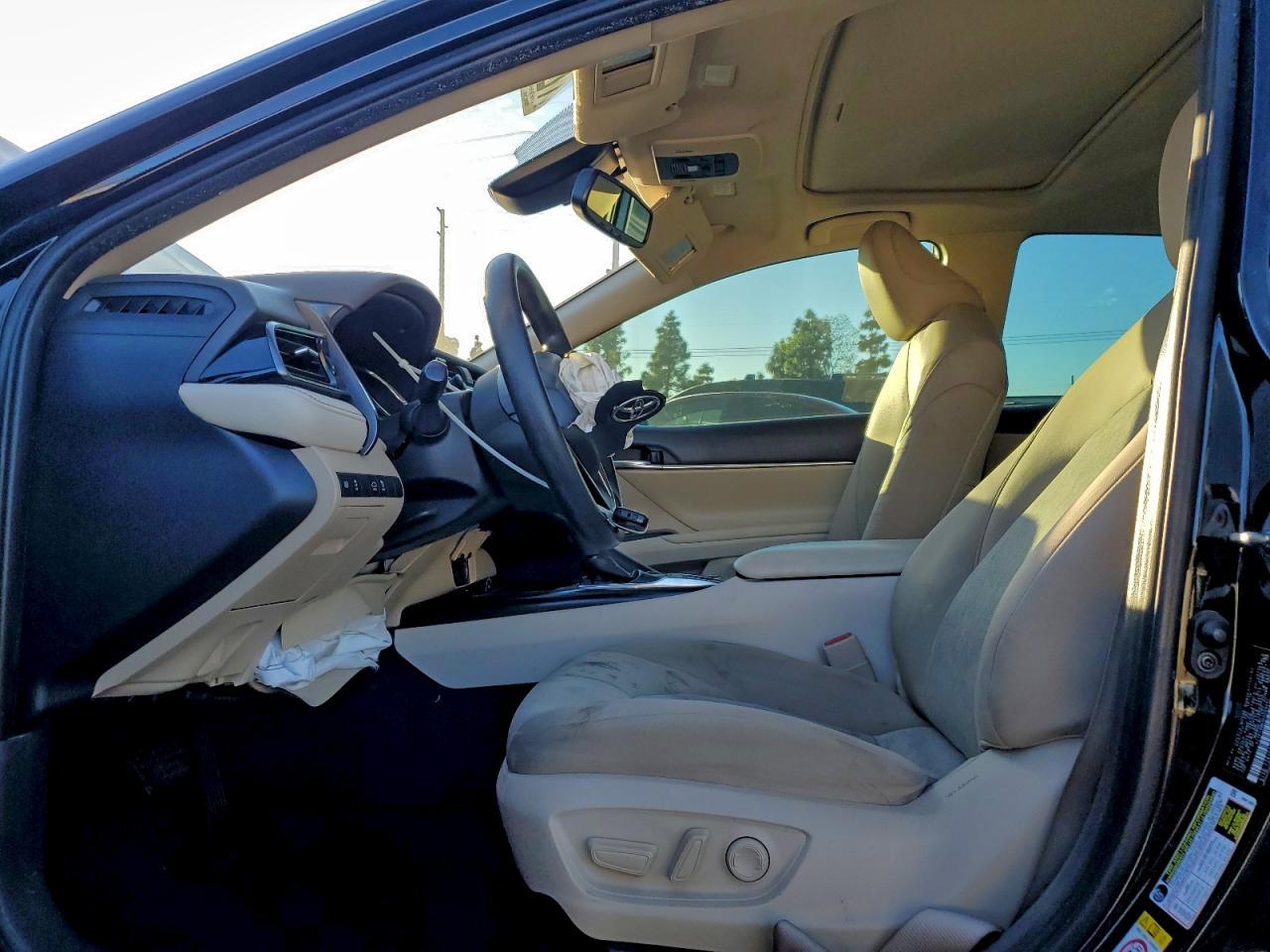 2019 Toyota Camry Le - Image 7