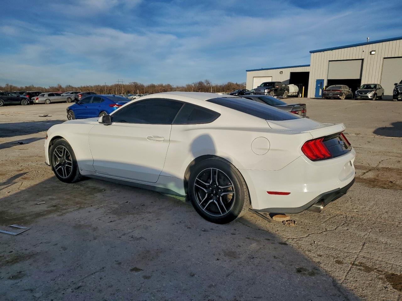 2019 Ford Mustang - Фото 2