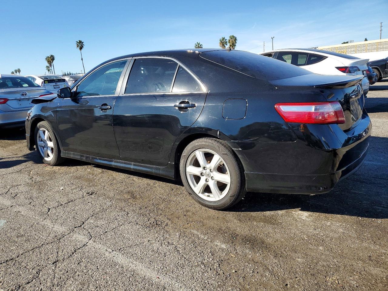 2009 Toyota Camry Se - Фото 2