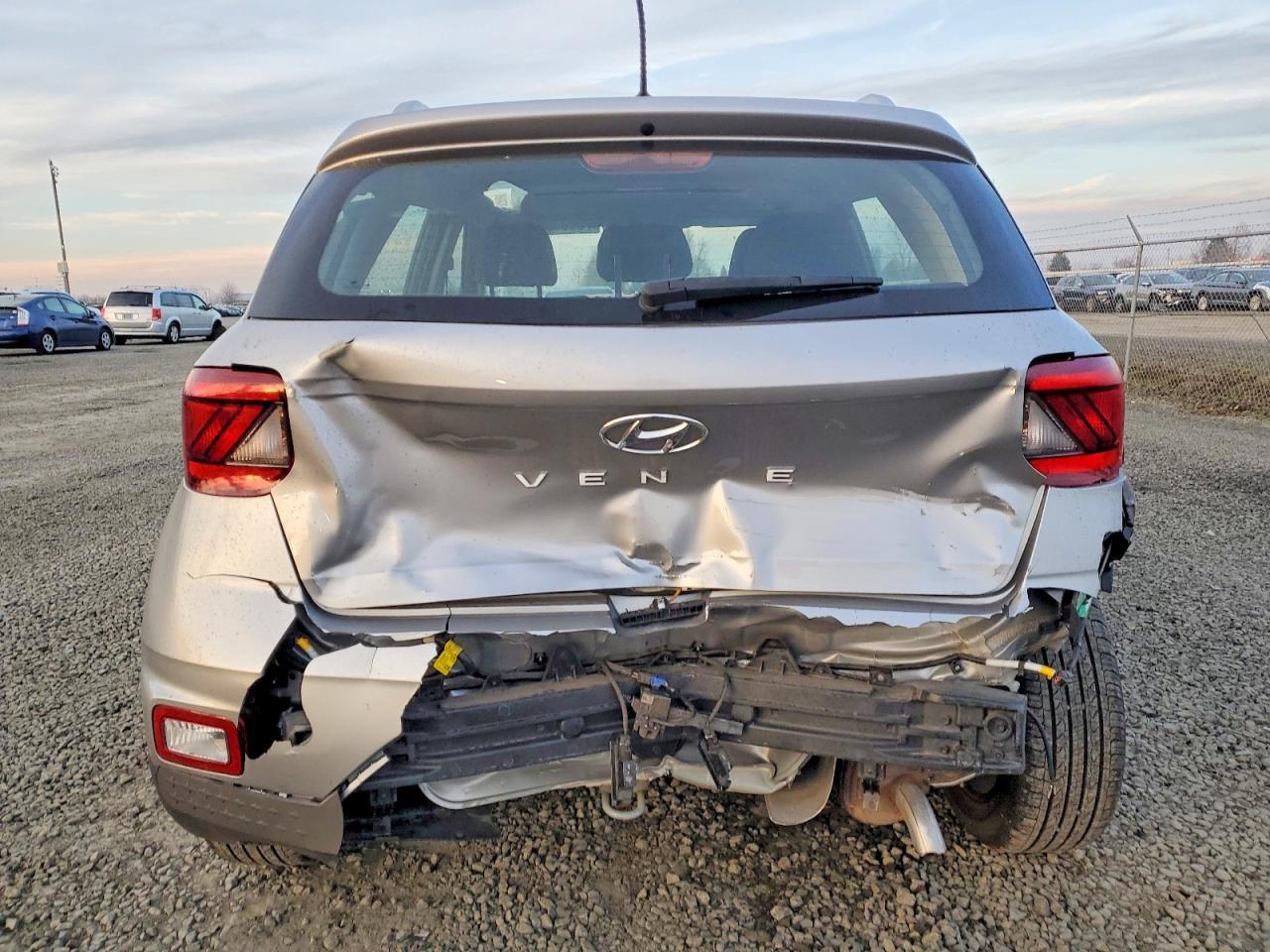 2023 Hyundai Venue Sel - Image 6