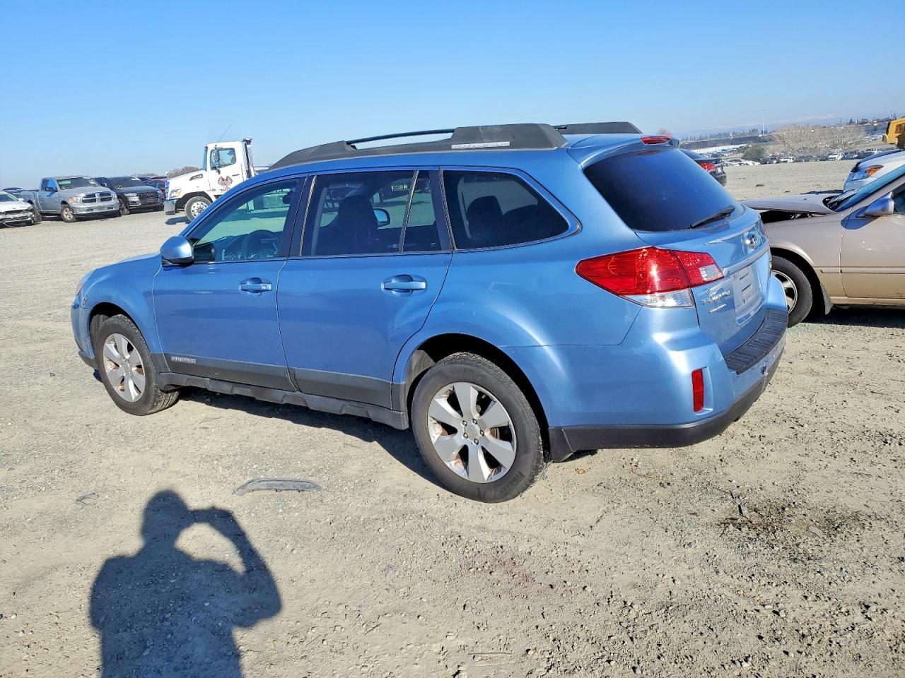 2011 Subaru Outback - Фото 2