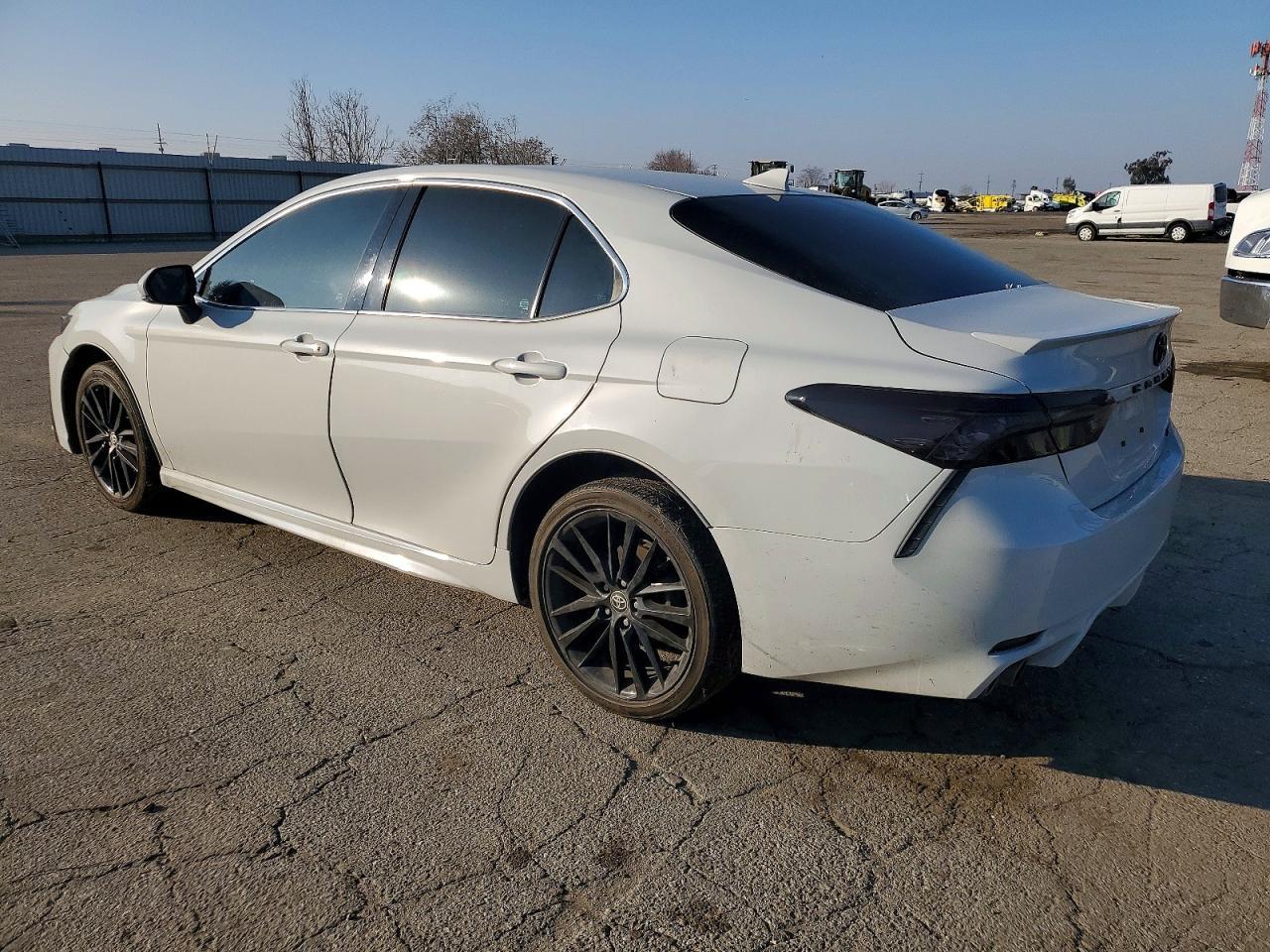 2023 Toyota Camry Xse - Фото 2