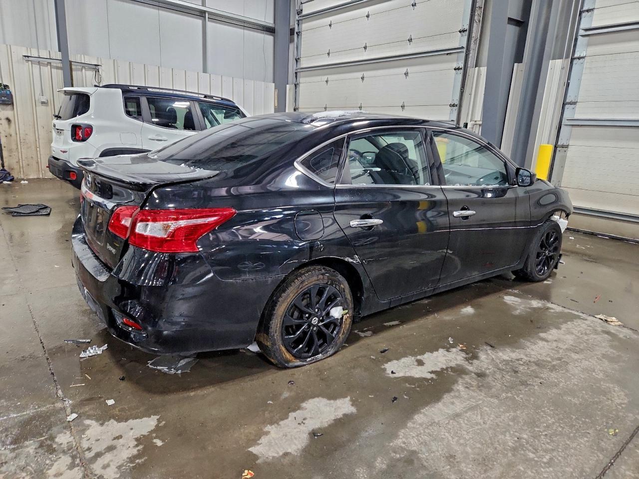 2018 Nissan Sentra S - Фото 3