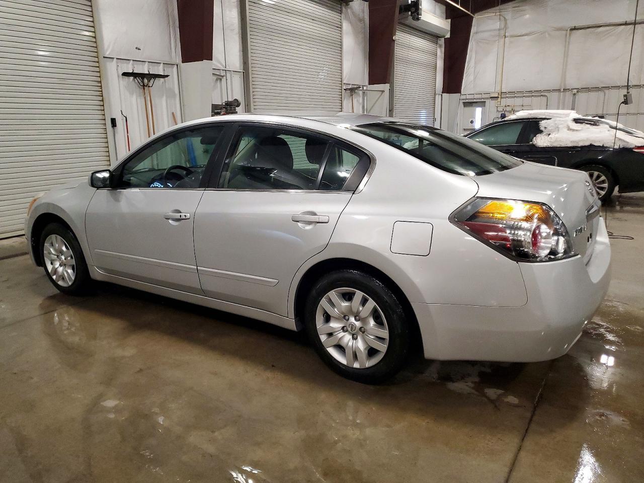 2012 Nissan Altima 2.5 - Фото 2