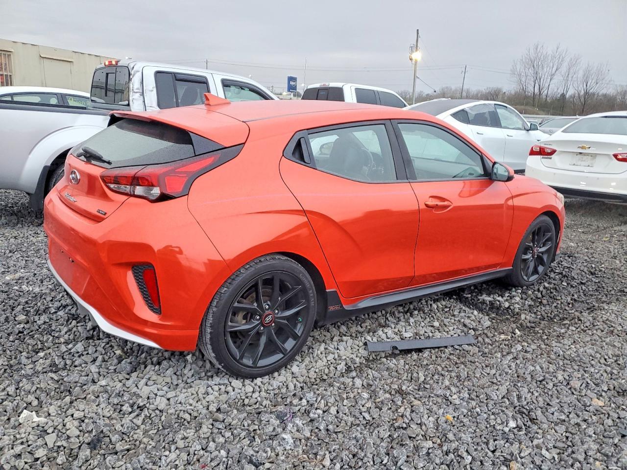 2019 Hyundai Veloster - Фото 3