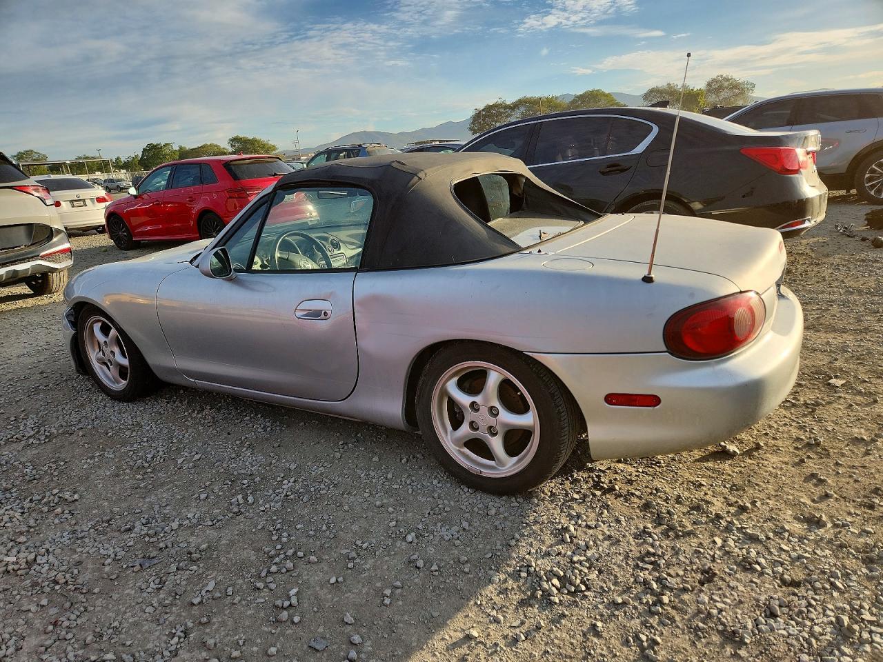 2001 Mazda Mx-5 Miata Base - Фото 2
