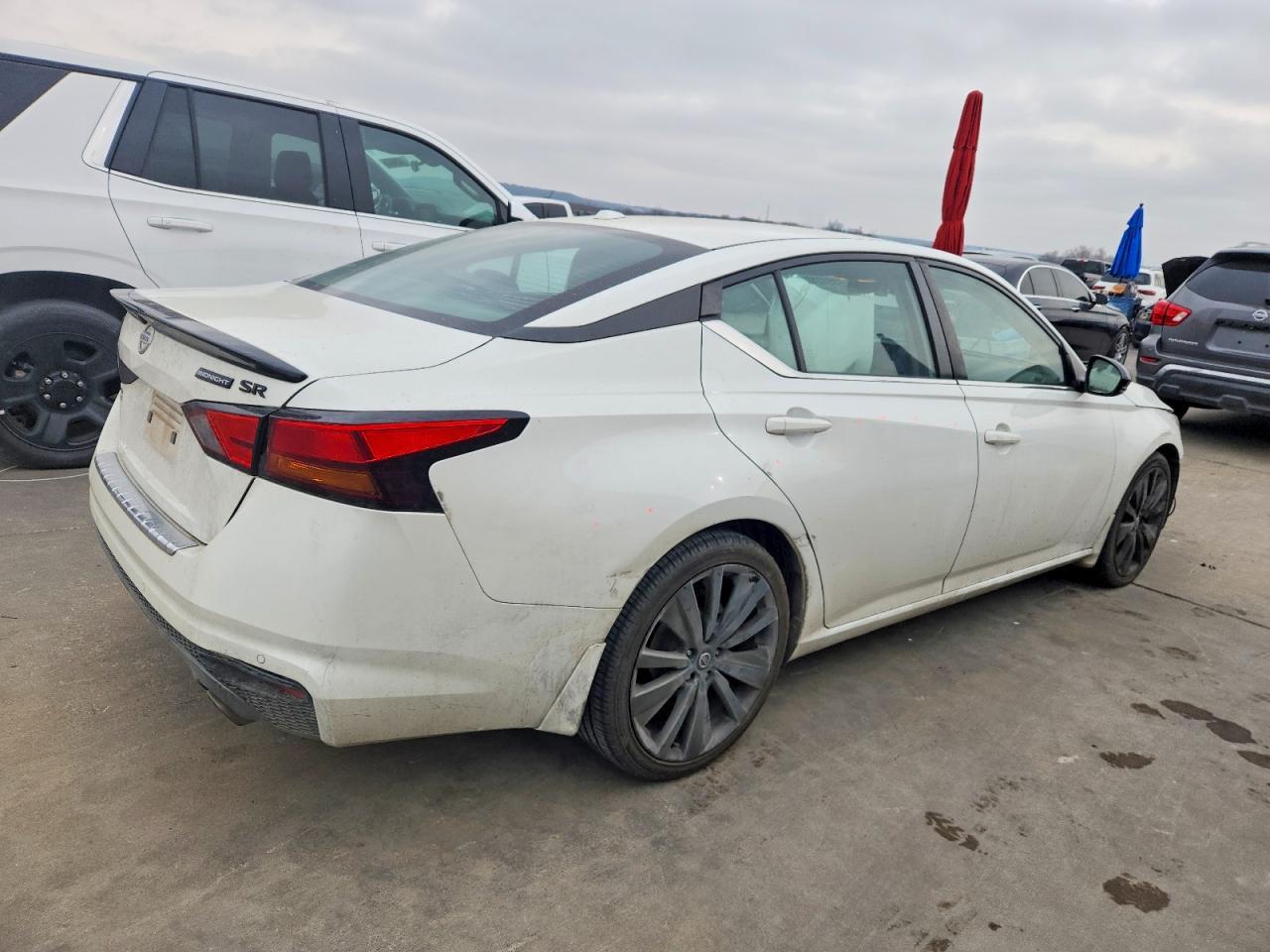 2022 Nissan Altima Sr - Фото 3