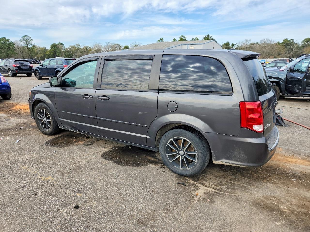 2016 Dodge Grand Caravan R - Фото 2