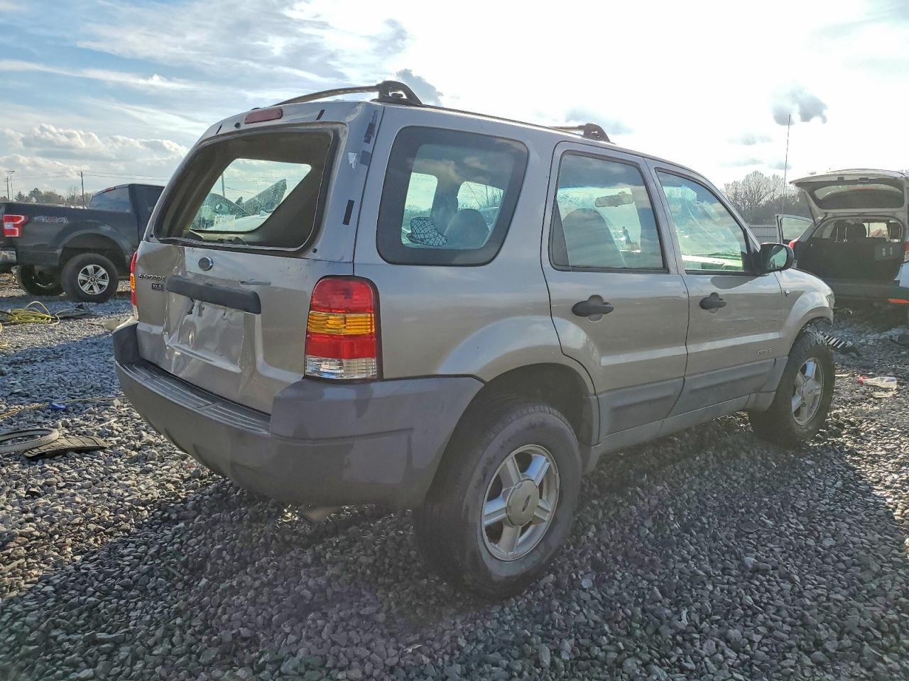 2001 Ford Escape Xls - Фото 3