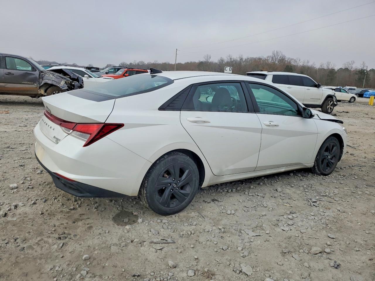 2022 Hyundai Elantra Sel - Image 3