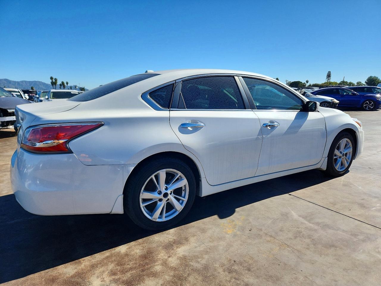 2015 Nissan Altima 2.5 - Фото 3