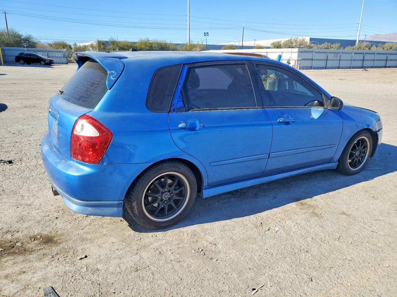 2006 Kia Spectra5 - Фото 3