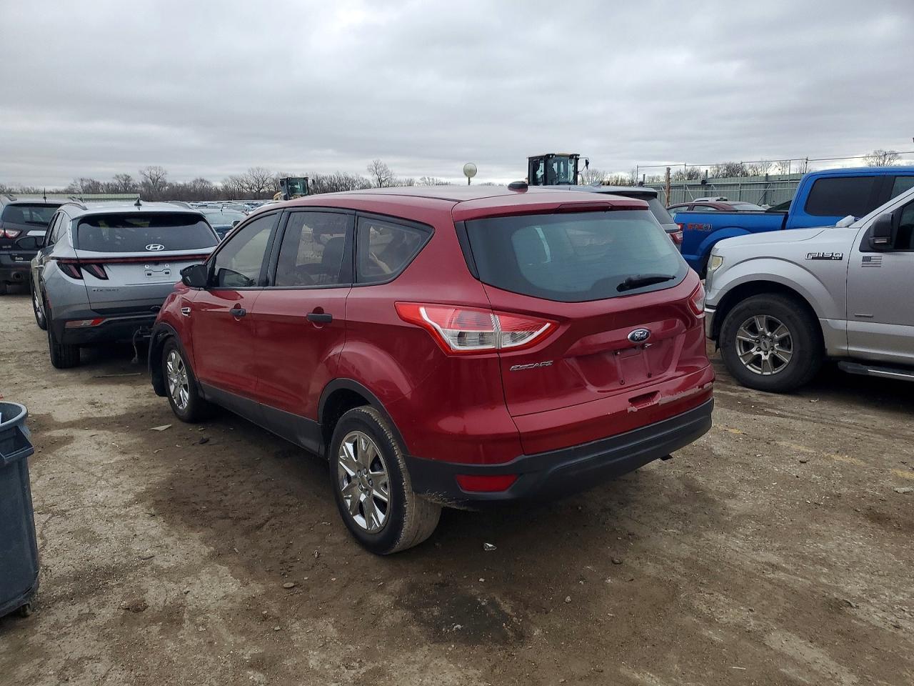 2014 Ford Escape S - Фото 2