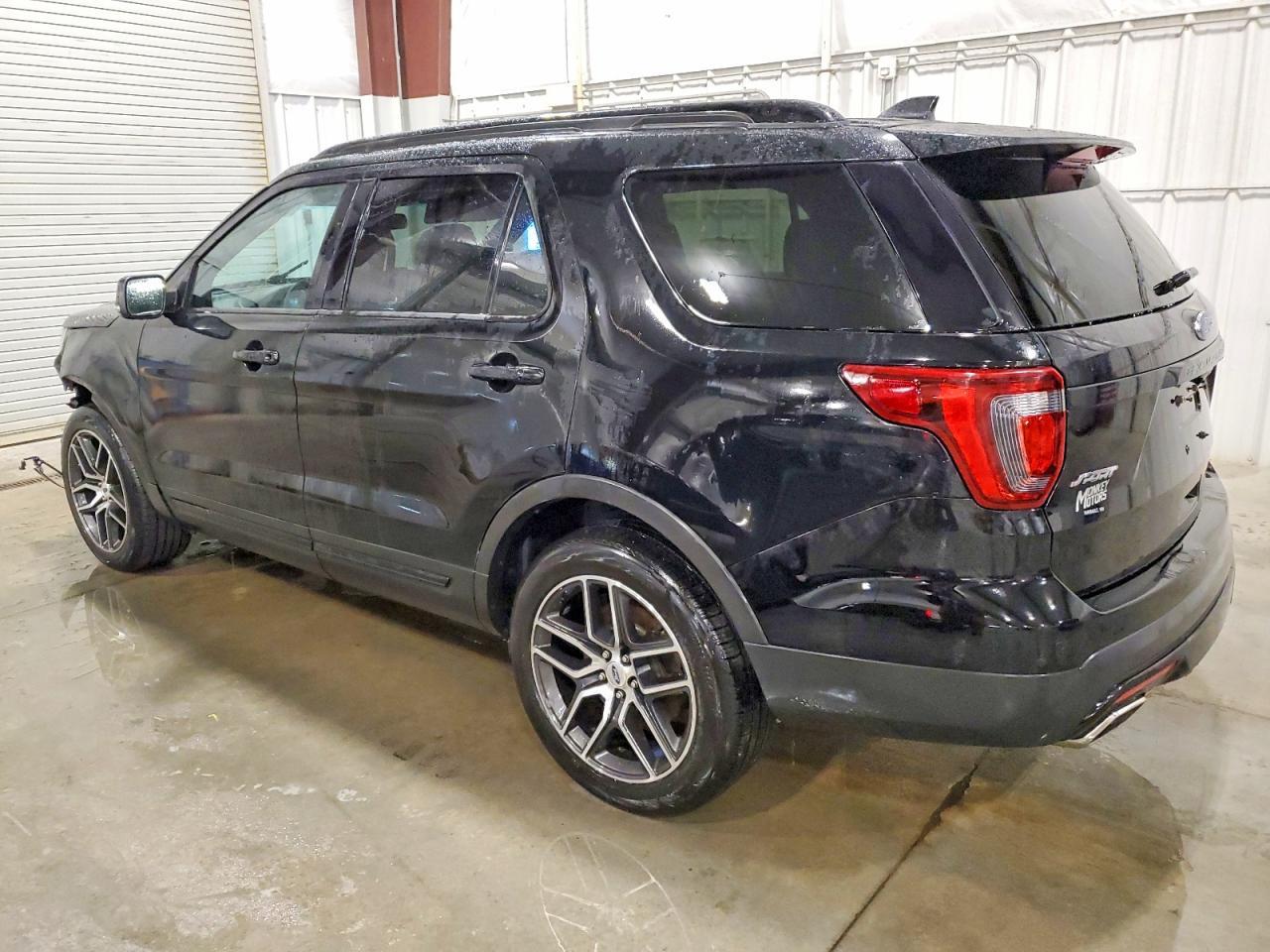 2016 Ford Explorer Sport - Фото 2