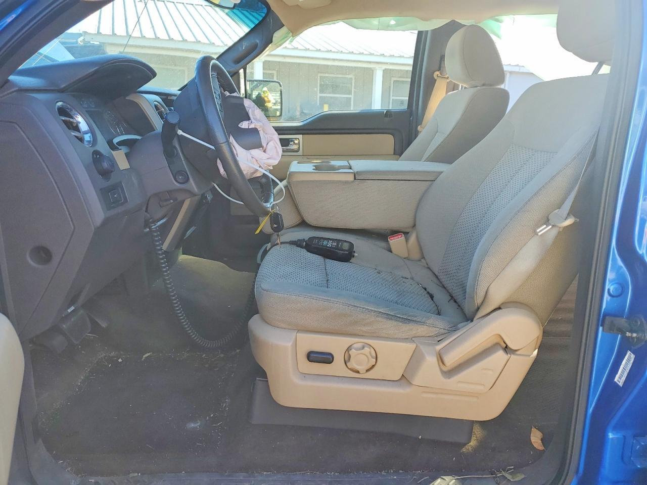 2011 Ford F150 Supercrew - Image 7